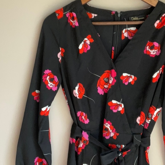 Dalia Floral Long Sleeve Romper Size 4 - Picture 2 of 6